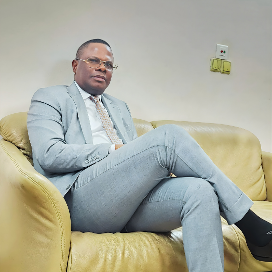 Akpan Ernest, Directeur Général